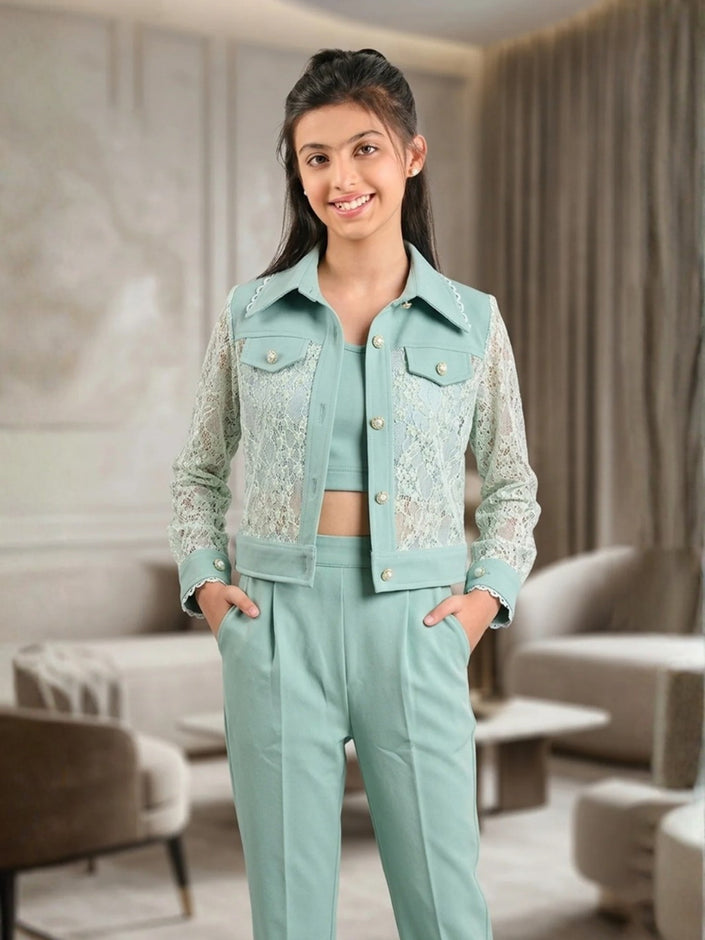 Chantilly Lace Trail Set