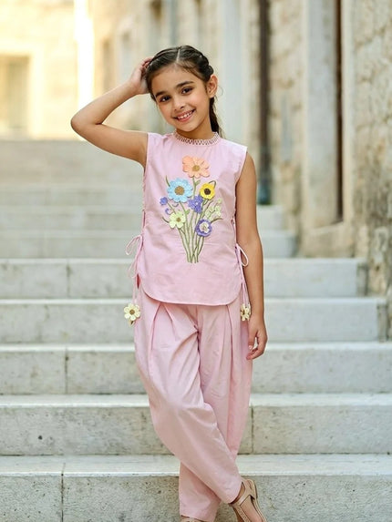 Bouquet Top + Baggy Pants