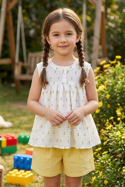Daisy Seersucker Top & Lemon Shorts Set
